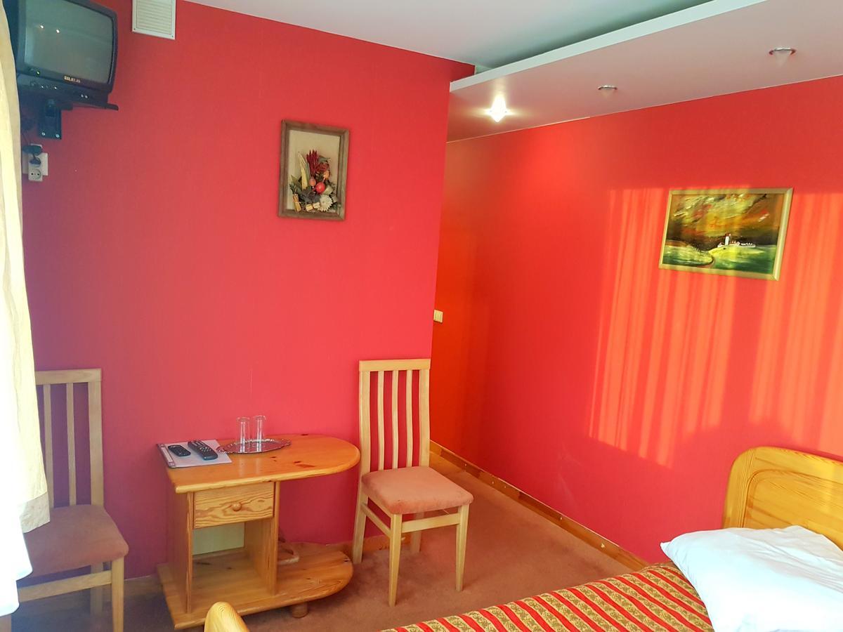 Motel Piligrimo Uzeiga Kadares Exterior foto